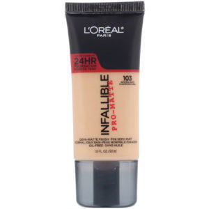 L'Oreal, Base de maquillaje de acabado mate Infallible, Piel natural 103, 30 ml (1 oz. líq.)