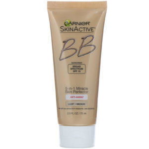 Garnier, SkinActive, Bálsamo para imperfecciones, Perfeccionador prodigioso 5 en 1, Antienvejecimiento, Claro/medio, 75 ml (2,5 oz. líq.)
